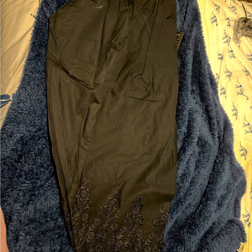 Women embroidered shalwar / pants